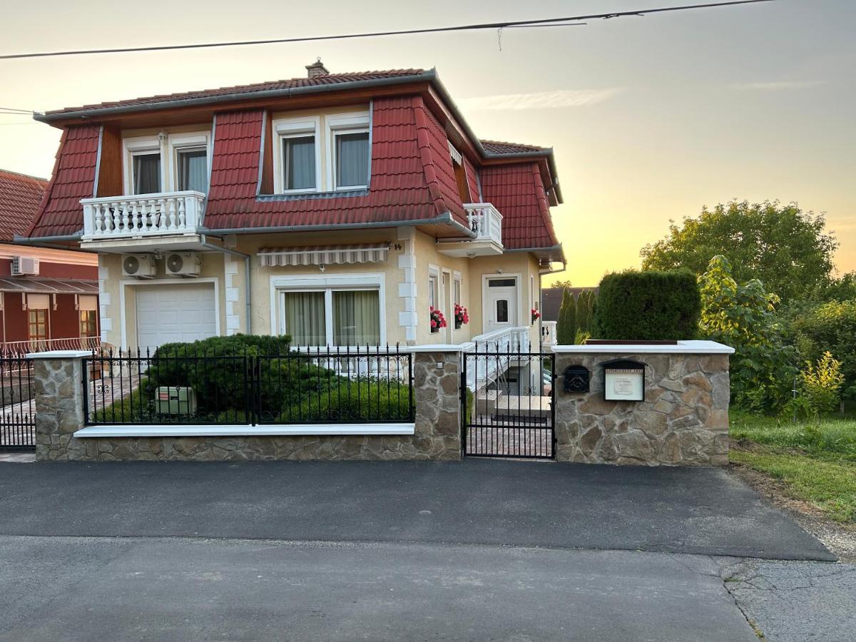 Jozsef Apartments House Zalakaros Extérieur photo